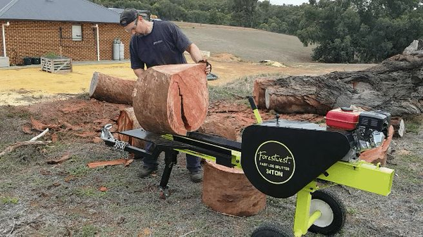 What is a Kinetic Log Splitter? How does this log splitter work?